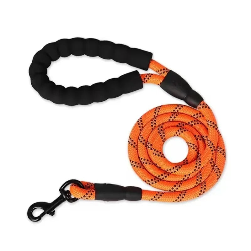 Strong Reflective Dog Leash – Durable Nylon Lead for Big & Small Dogs